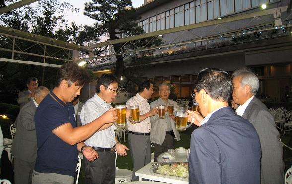 R1三八総会懇親会乾杯.jpg