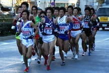 1区　集団の先頭に続く宇野選手.JPG